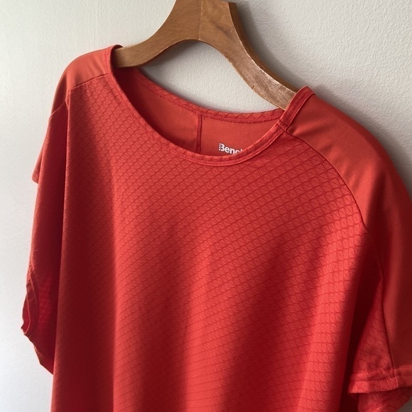 bench Cap Sleeve Geo Mesh Tee Red Orange Size Medium - Picture 3 of 13